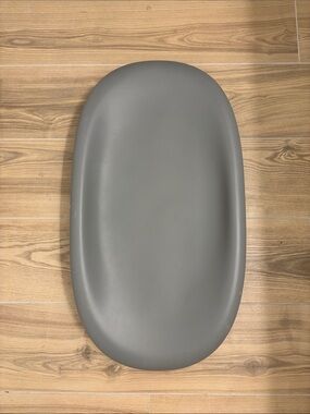 Hatch grow digital changing tray Modern Oval Baby Seat in Slate Gray
